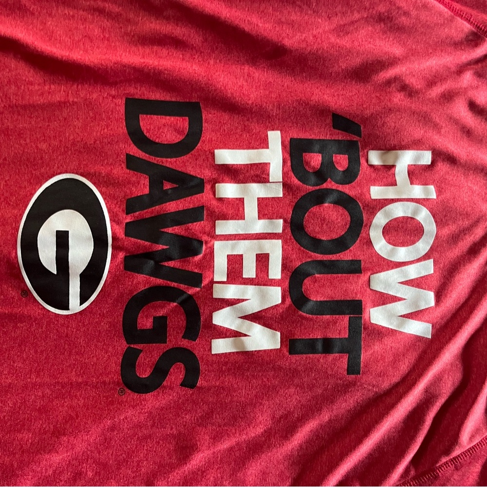 Dry fit Georgia Bull doge shirt long sleeve